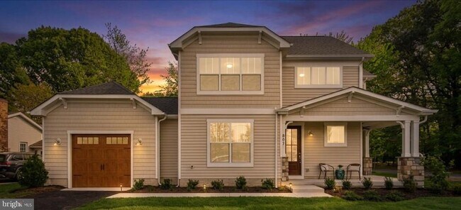 Foto del edificio - 807 Radcliff Ave