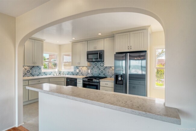 Building Photo - Modern 2 bedroom 2 bath home in Kensington Heights!