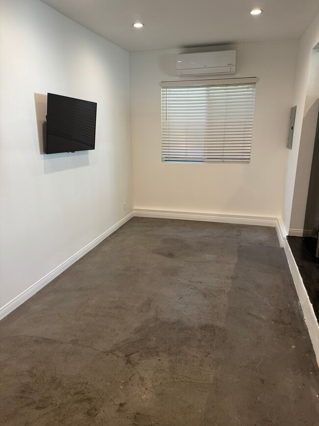 Building Photo - 19710 Roscoe Blvd