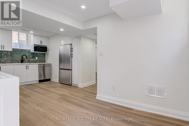 Building Photo - 6114 Duford Dr