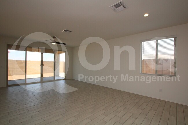 Foto del edificio - 2068 E Escondido Pl