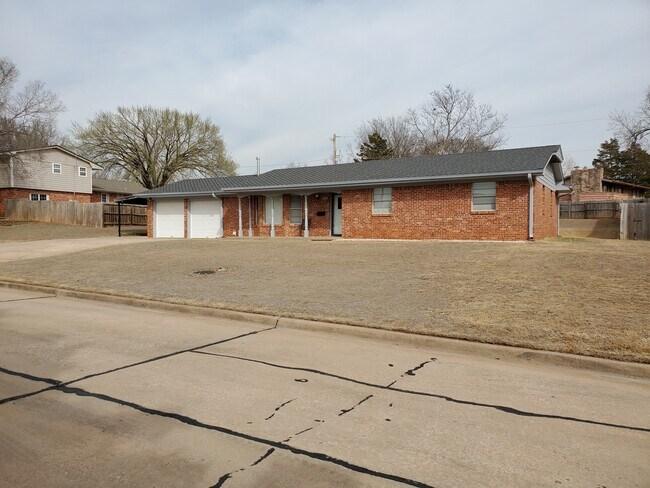 Building Photo - 2819 N Lincoln St