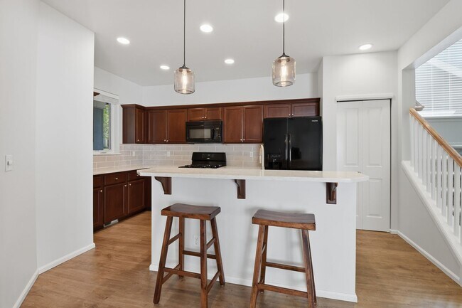 Foto del edificio - 4bd/2.5ba Renton Home