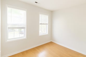 Building Photo - 2200 Mountain Mist Ct
