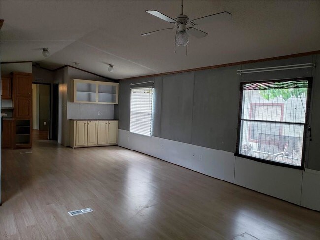 Foto del edificio - 2937 Glen Vista Dr