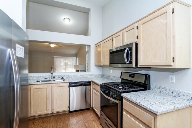 Building Photo - 175 Mirador St