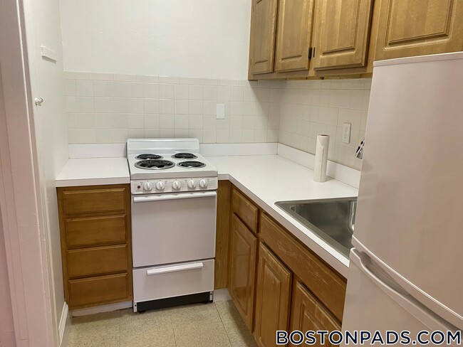 Building Photo - 475 Highland Ave