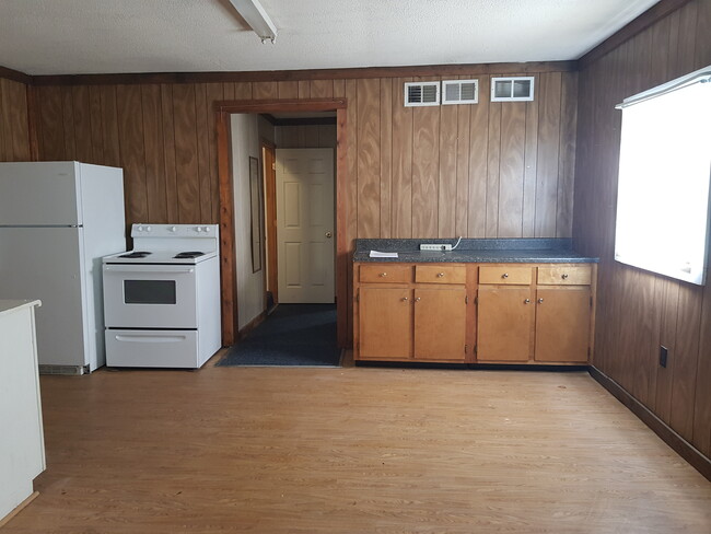 Building Photo - 1752 Sparger Rd