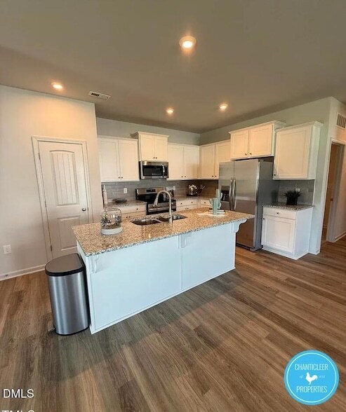 Foto del edificio - 66762 Hardwick Ln