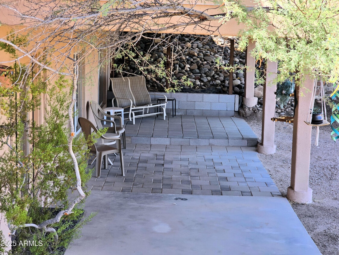 Foto principal - 1290 W Cherokee Ln