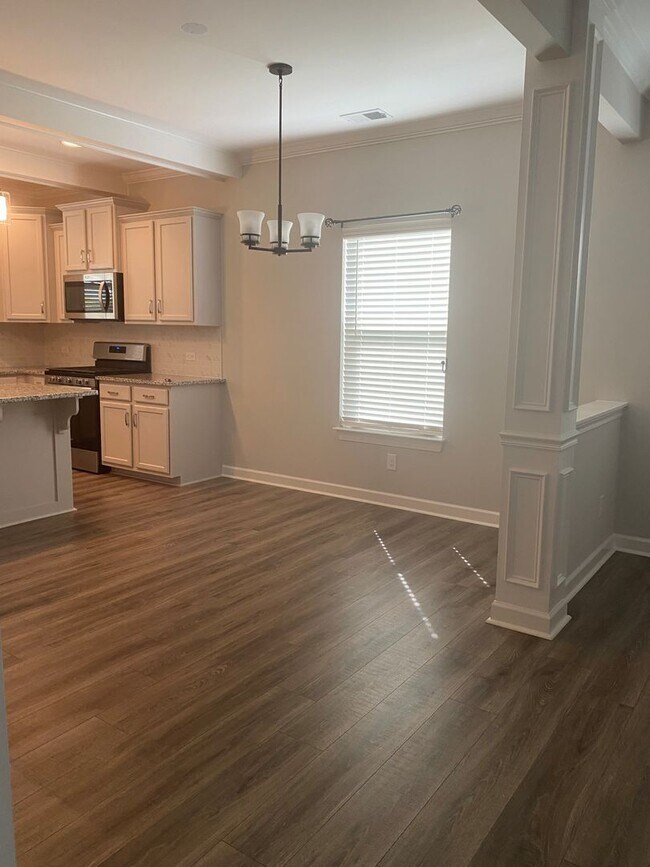 Building Photo - Beautiful  3-bedroom, 2.5 bath home in Brunswick Forest