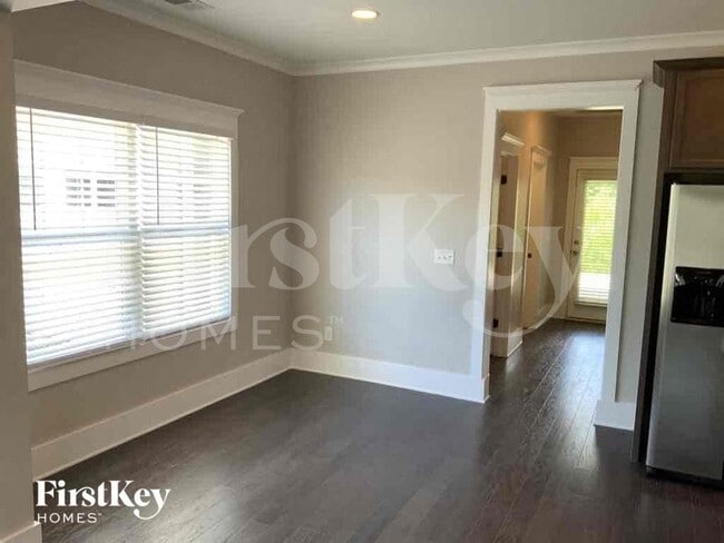 Foto del edificio - 3330 Sawyer Dr