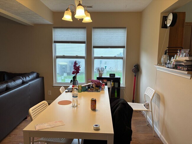 Foto del edificio - 4631 Elijah St