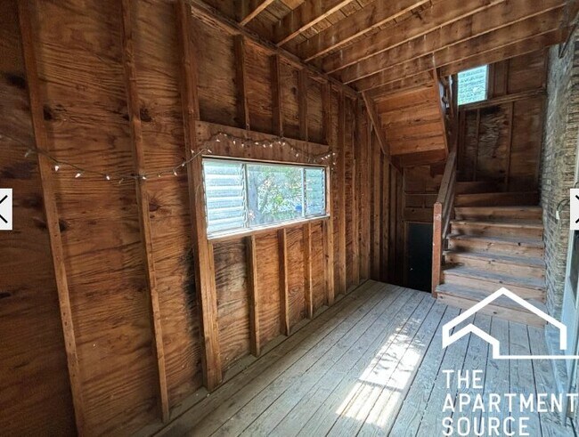 Building Photo - 3138 W Schubert Ave