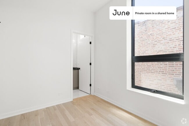 Building Photo - Private bedroom in 4 bed/3 bath Home