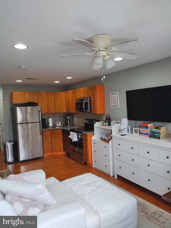 Foto principal - 2209 Carpenter St