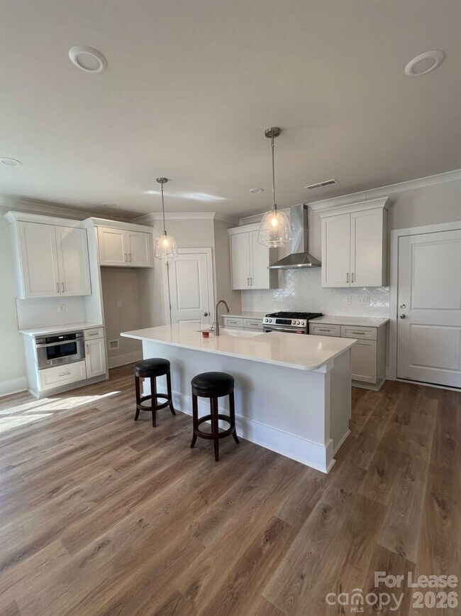 Foto del edificio - 4638 Dogwood Pl