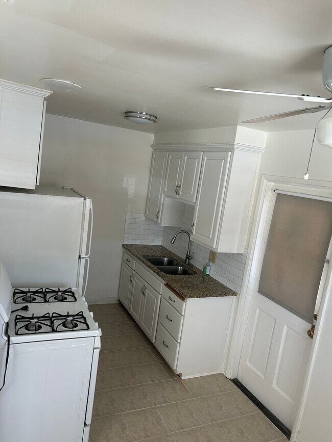 Foto del edificio - 4115 E Ocean Blvd