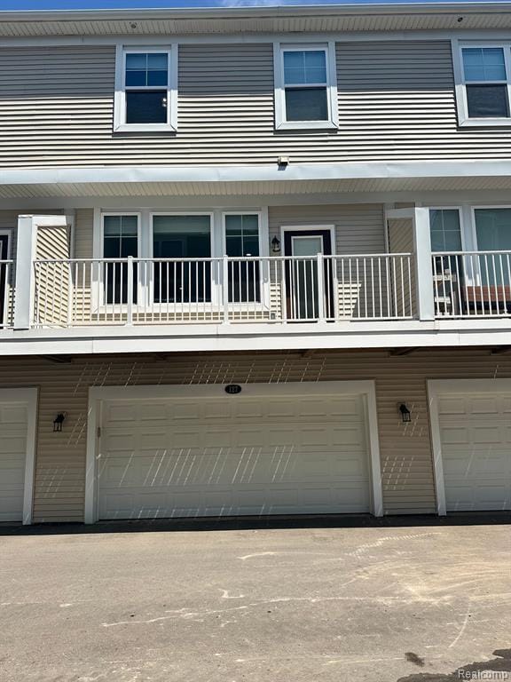 Building Photo - 127 Monument Ln