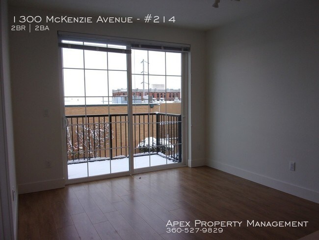 Building Photo - 1300 McKenzie Ave