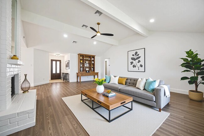 Foto del edificio - 8302 Bee Meadow Ln