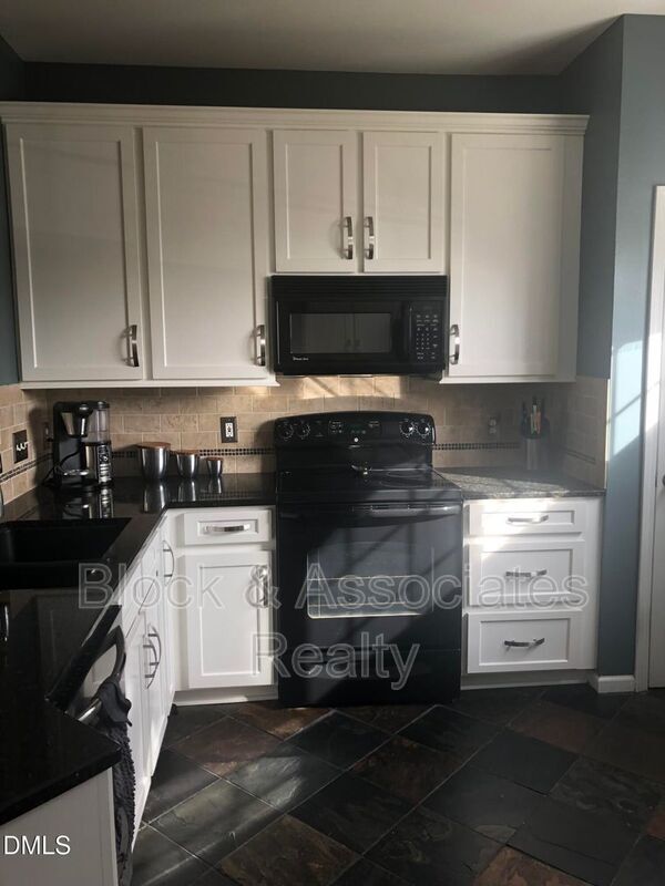 Foto del edificio - 603 Knightsborough Way