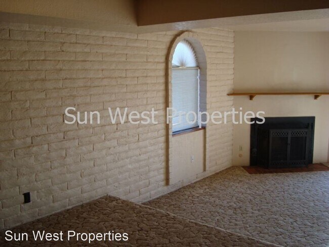 Foto del edificio - 3 br, 2.5 bath House - 1048 E. Navajo St.