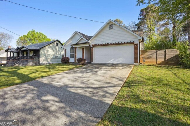 Foto del edificio - 2061 Tiger Flowers Dr NW