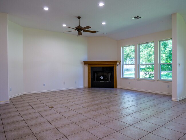 Foto del edificio - 39 Augusta Dr