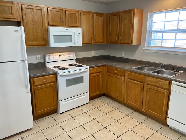 Building Photo - Condominium in Academy Commons
