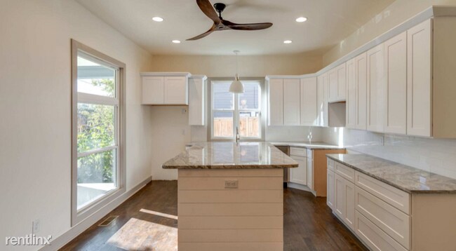Building Photo - 3 br, 2 bath House - 604 Mcferrin Ave