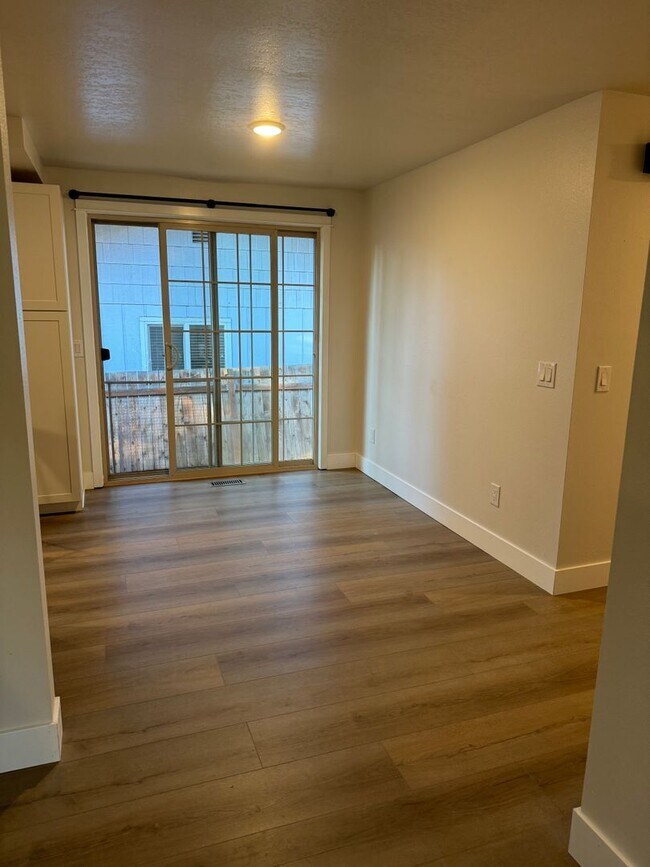 Foto del edificio - Updated Duplex in SE Bend
