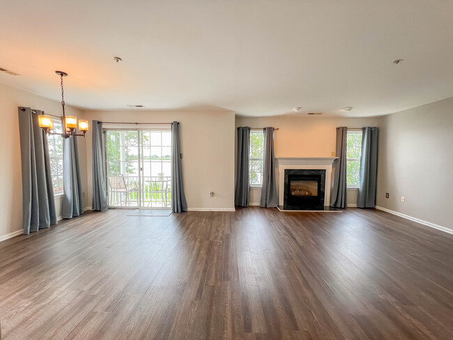 Foto del edificio - 6209 Riverfront Dr