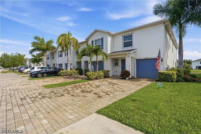 Foto del edificio - 15054 Wildflower Cir