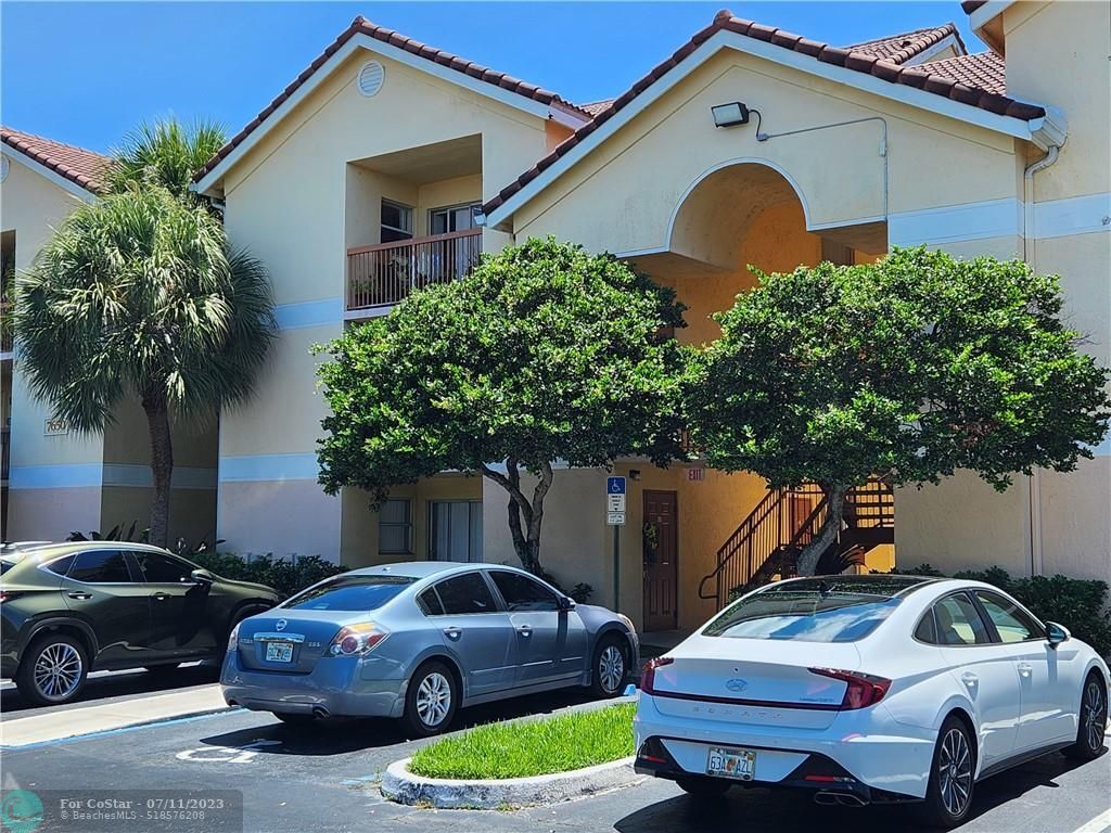 7650 Westwood Dr Unit 521, Tamarac, FL 33321 Condo for Rent in