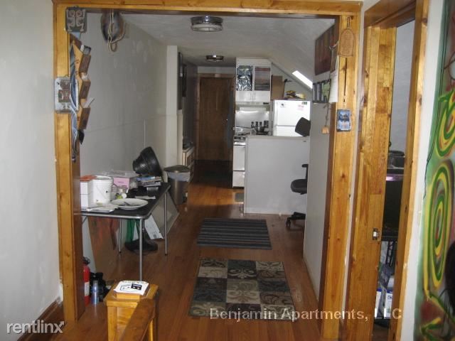 Building Photo - 8 Webley St
