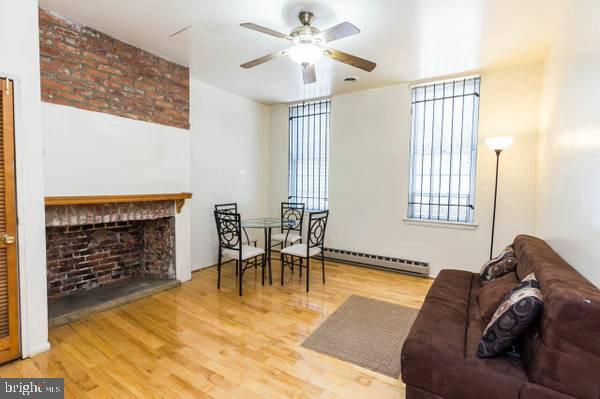 Primary Photo - 931 Spruce St