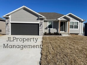 Building Photo - 609 Poplar Ct
