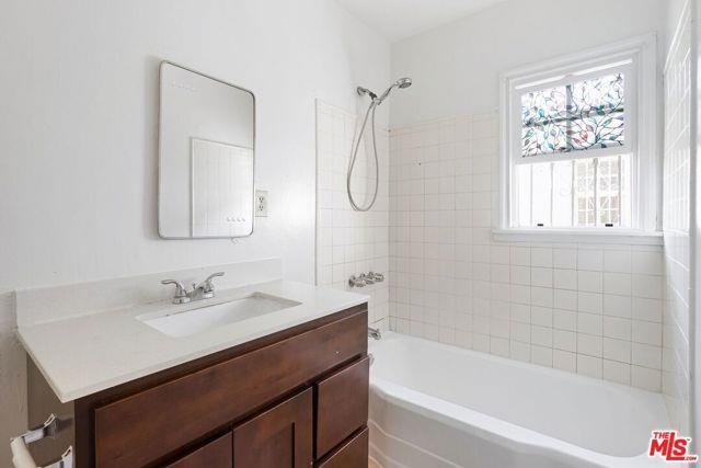 Foto del edificio - 322 E 99th St