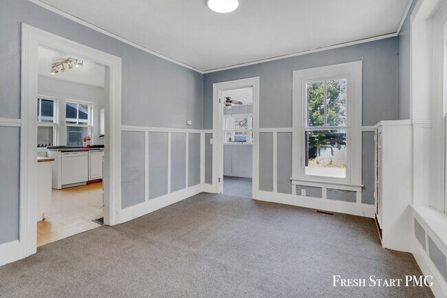 Foto del edificio - Charming 3-Bedroom Home in the Heart of Ka...