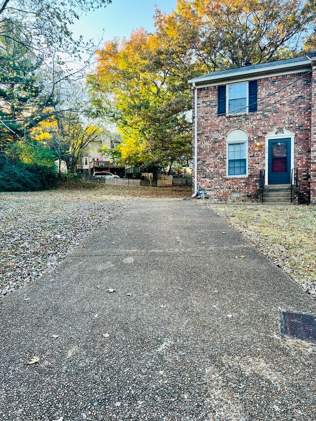 Foto del edificio - 314 Woodlark Ct
