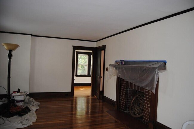 Building Photo - 28 Waverley St