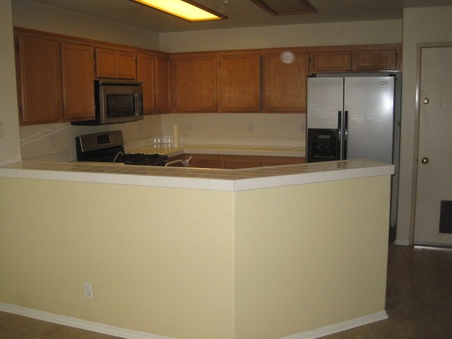 Foto del edificio - 425 Whispering Willow Dr