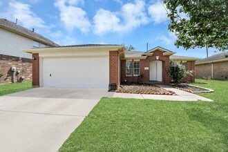 Building Photo - 5114 Santrey Dr