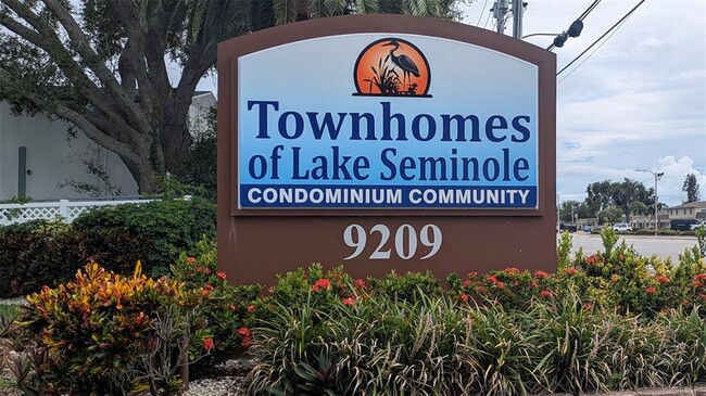 Foto del edificio - 9209 Seminole Blvd