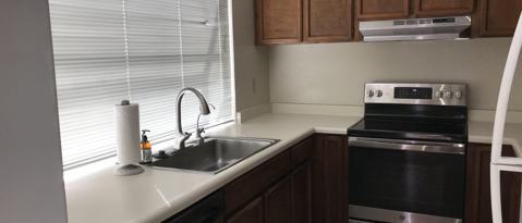 Building Photo - 1602 Somerset Pl