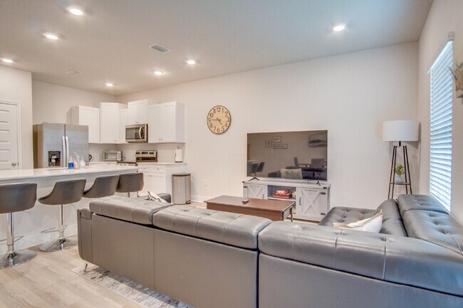 Foto del edificio - Convenient Gulf Breeze Location – 3BR/2.5BA Townhome