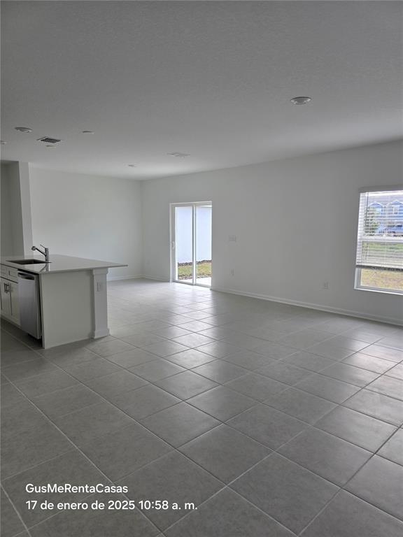 Foto del edificio - 5794 Le Marin Wy