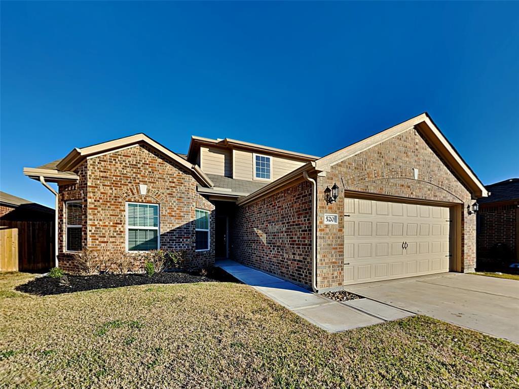 Primary Photo - 520 Red Dusk Paint Dr