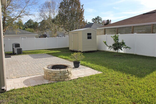 Building Photo - 669 Picasso Ave